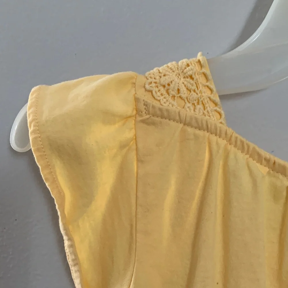 OshKosh Bgosh charming yellow